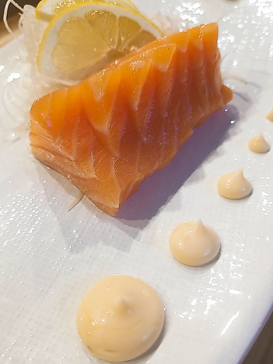 salmon_sashimi