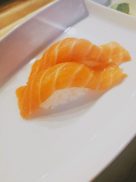 salmon_sushi
